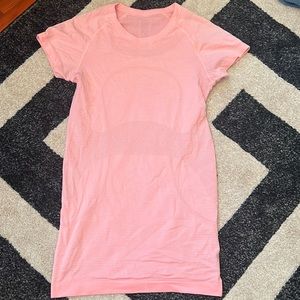 Lululemon swiftly top